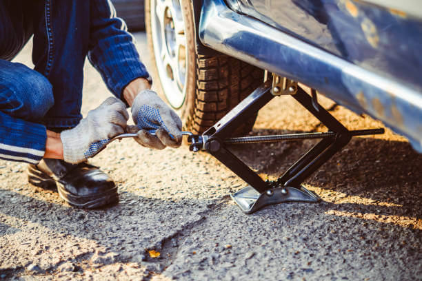 Tire change in New Haven, Connecticut